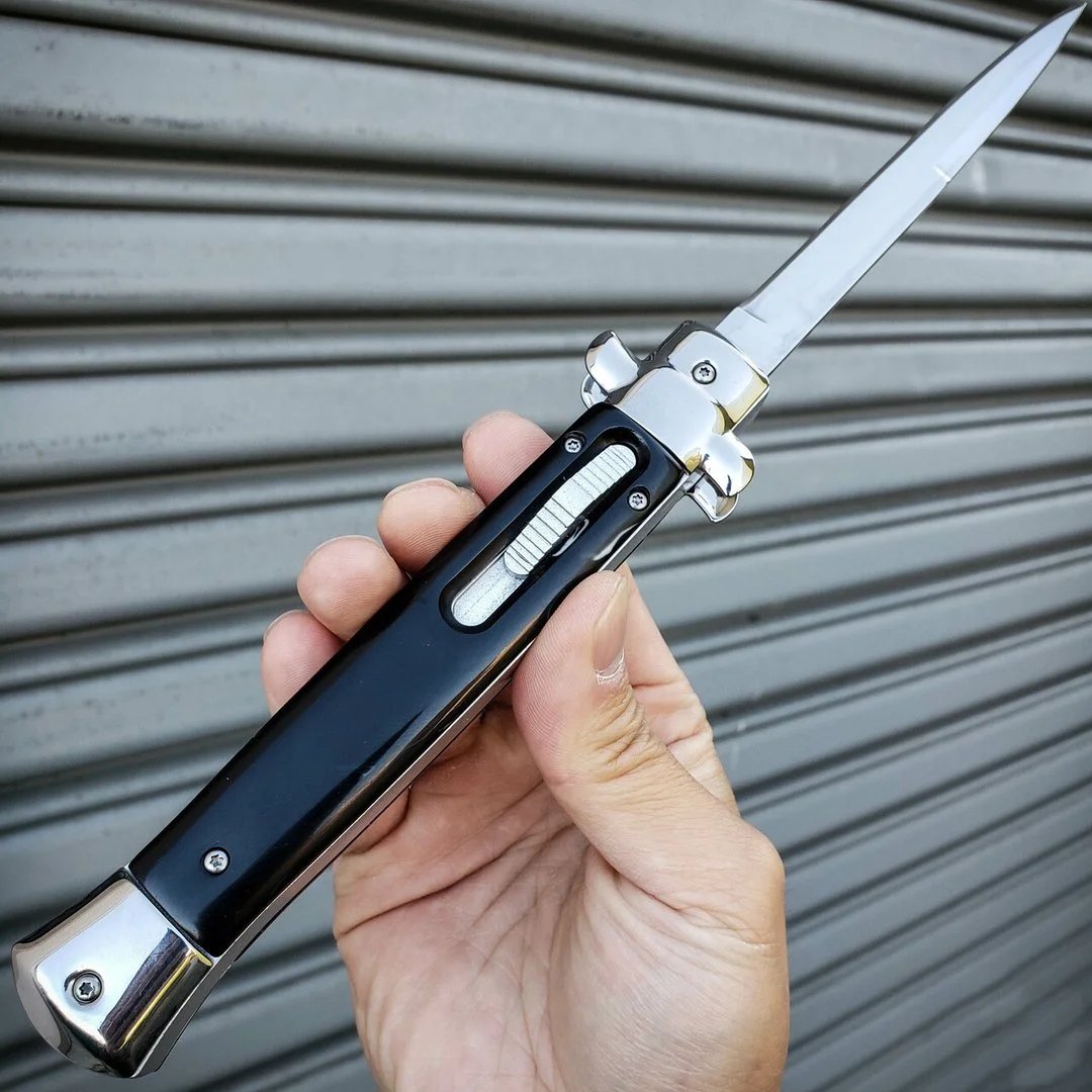 Black classic gentleman Italian-style knife